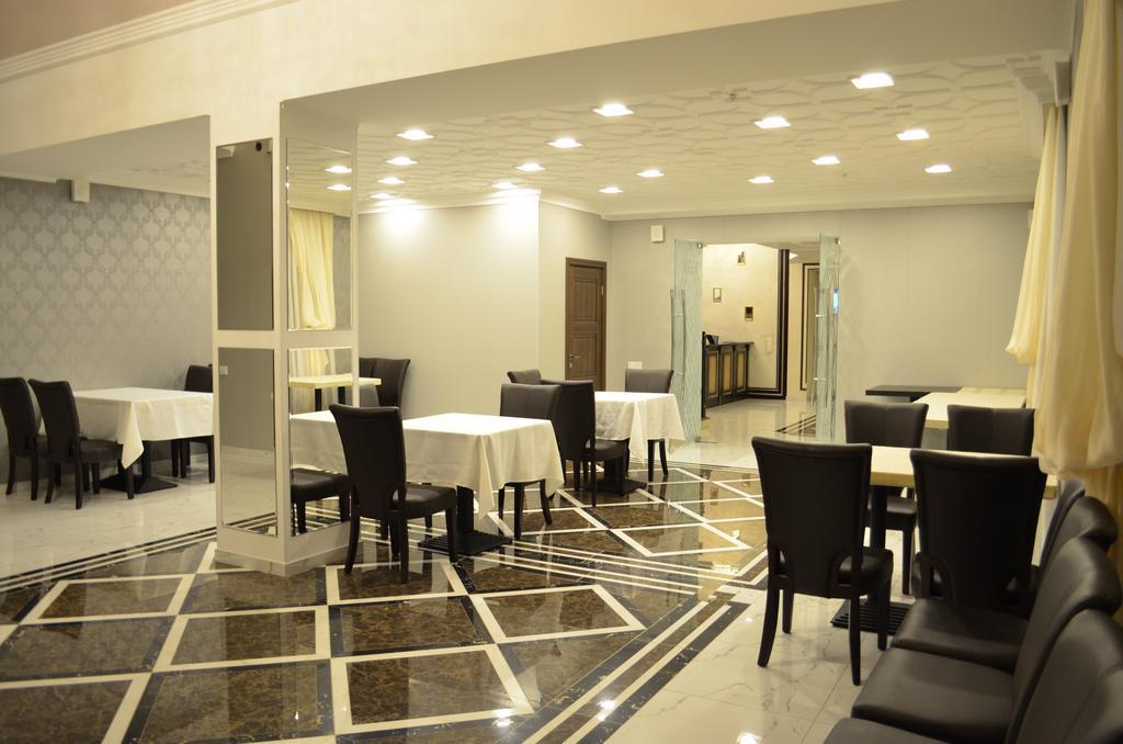 Premier Hotel Bishkek Exterior foto