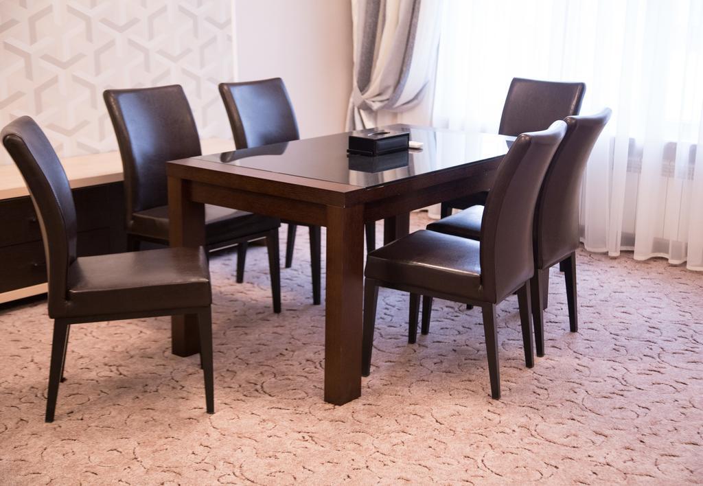 Premier Hotel Bishkek Quarto foto