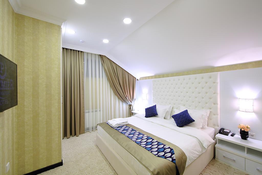 Premier Hotel Bishkek Exterior foto