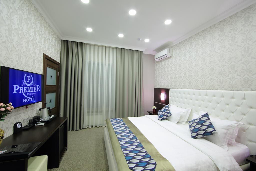 Premier Hotel Bishkek Exterior foto