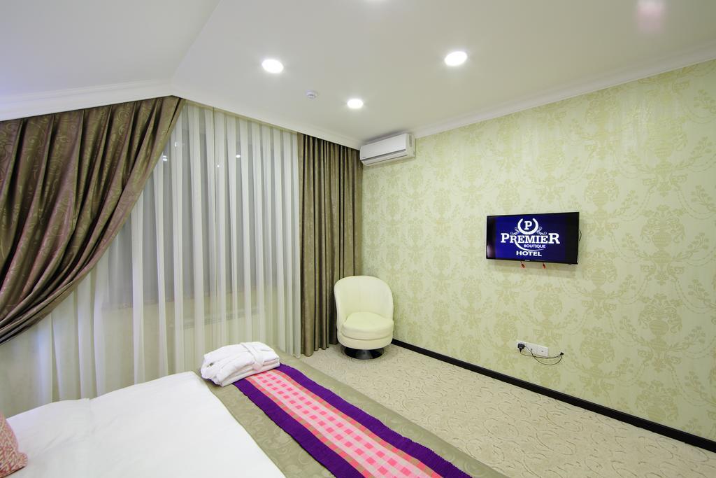 Premier Hotel Bishkek Exterior foto
