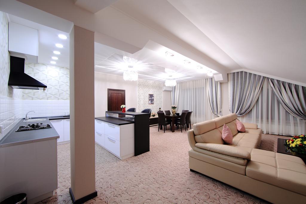 Premier Hotel Bishkek Exterior foto