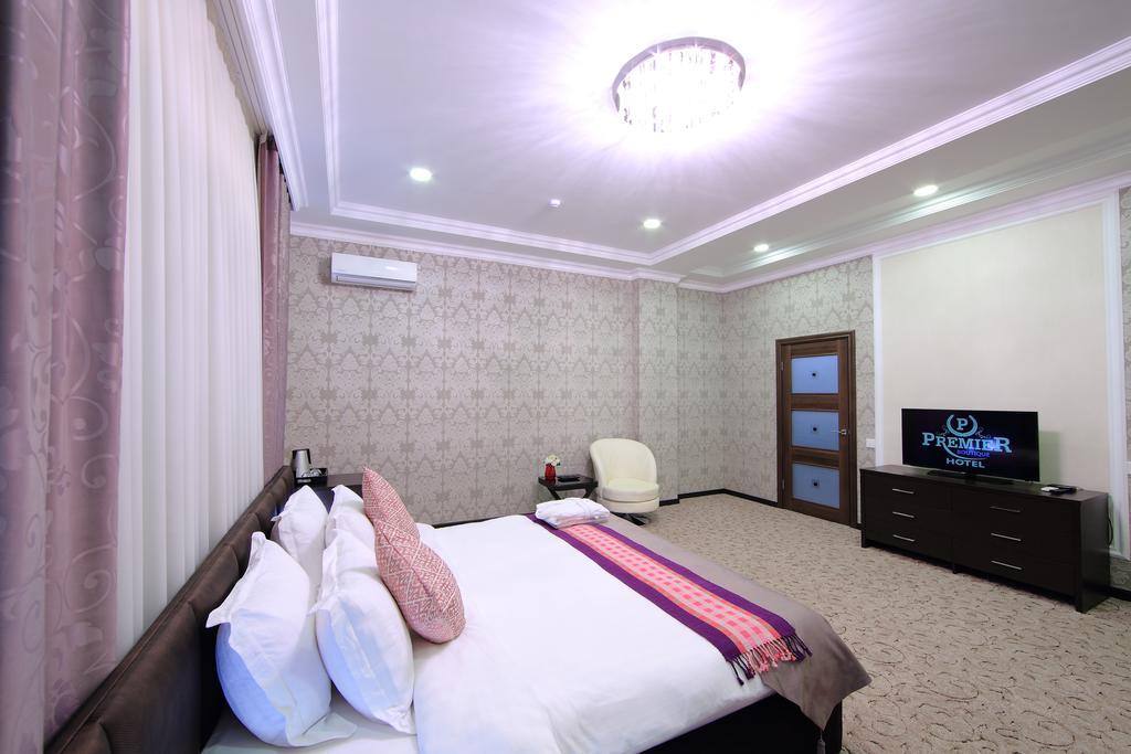 Premier Hotel Bishkek Exterior foto
