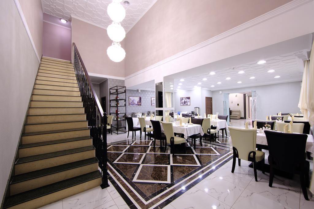 Premier Hotel Bishkek Exterior foto