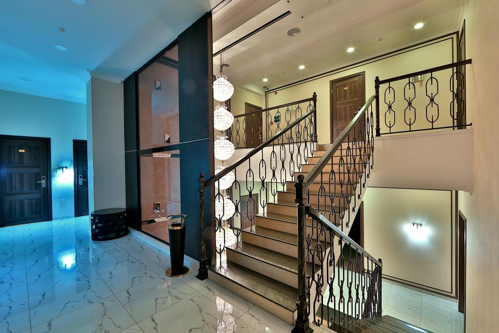 Premier Hotel Bishkek Exterior foto